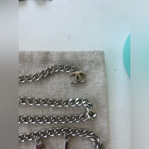 CHANEL SILVER TONE CHAIN LOGO BELT - Picture 7 of 9